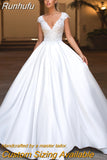 Women's Wedding Dress Lace Appliqué Beaded V-Neck Robe De Mariée Long Sleeve Bridal Dress Seaside Wedding Party Vestidos De