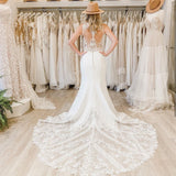 V-Neck Sleeveless Wedding Dresses Lace Appliques Illusion Backless Mermaid Bride Gown Zipper Button Vestidos De Noiva