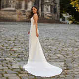 Straps Mermaid Wedding Dresses 2023 V-Neck Lace Appliques Elegant Ivory Bridal Gown Custom Made Sleeveless Sweep Train