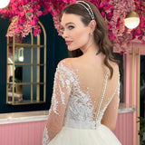 Luxury Elegant Ladies Sexy V Neck Lace Applique 2023 Back Button Wedding Dress Sleeveless Bridal Beach Wedding Party