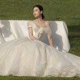 Light Simple Boho Wedding Dress 2023 New Boat Neck Off The Shoulder Bridal Dress Tuller Wedding Gowns
