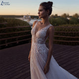 V-Neck Wedding Dress Lace Appliques Sleeveless Tulle Sweep Train Robe De Mariée Bohème Back Buttons Bridal Gown Bride